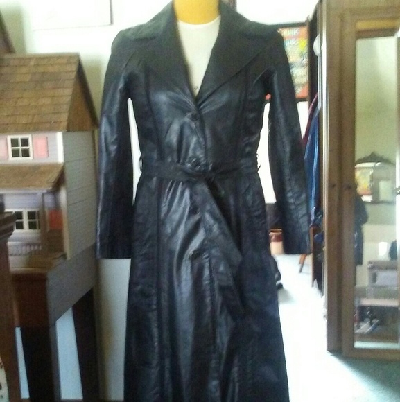 Vintage Montgomery Ward Tannery Black Leather Long Coat/Recently Dry Cleaned - Picture 1 of 8